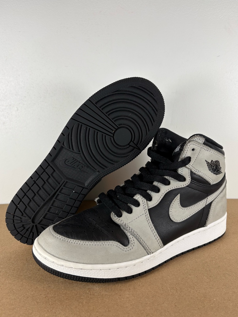 Nike Air Jordan 1 High OG Shadow 2.0 GS 6.5y 575441-035 (B2)